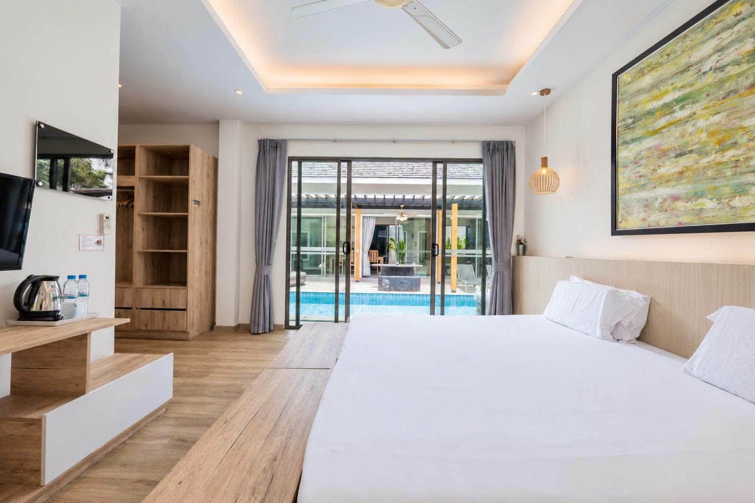4-Bedroom Villa for Rent in Bang Tao, Phuket — interior view