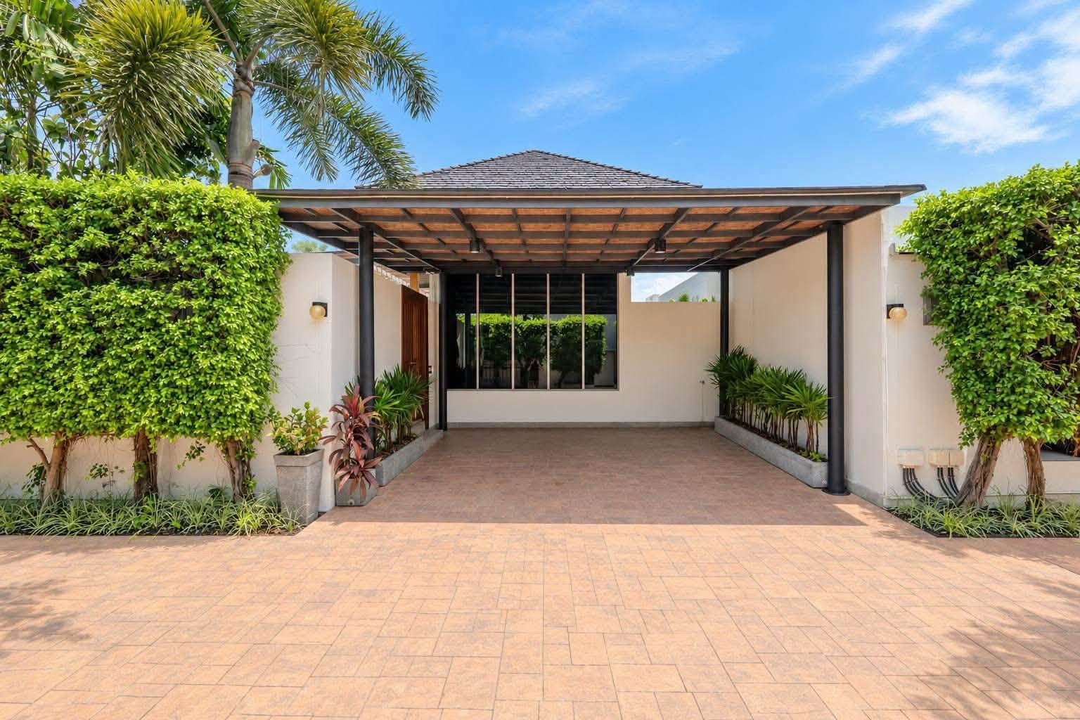 4-Bedroom Villa for Rent in Bang Tao, Phuket — exterior view