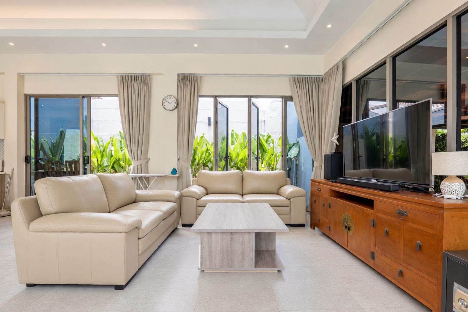 4-Bedroom Villa for Rent in Bang Tao, Phuket — interior view
