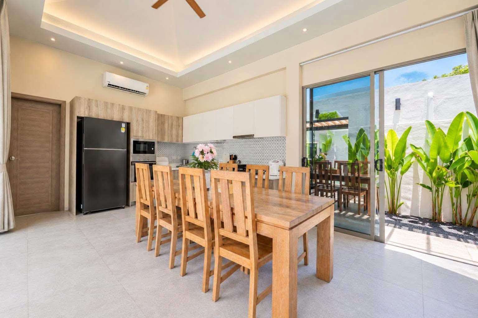 4-Bedroom Villa for Rent in Bang Tao, Phuket — interior view