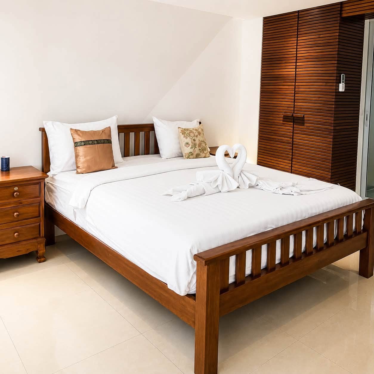 2-Bedroom Apartment near Surin Beach 7