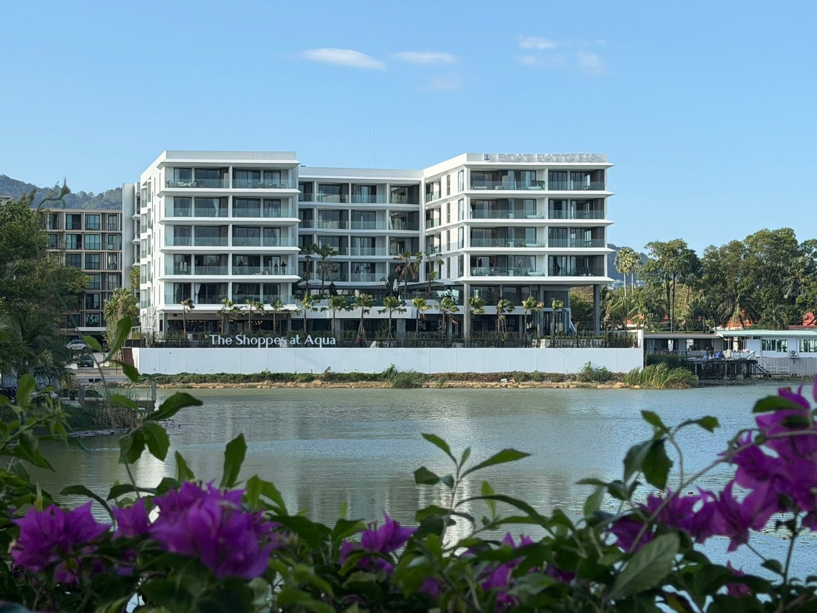 Lakefront 2-Bedroom Residence — The Aqua, Boat Avenue 3