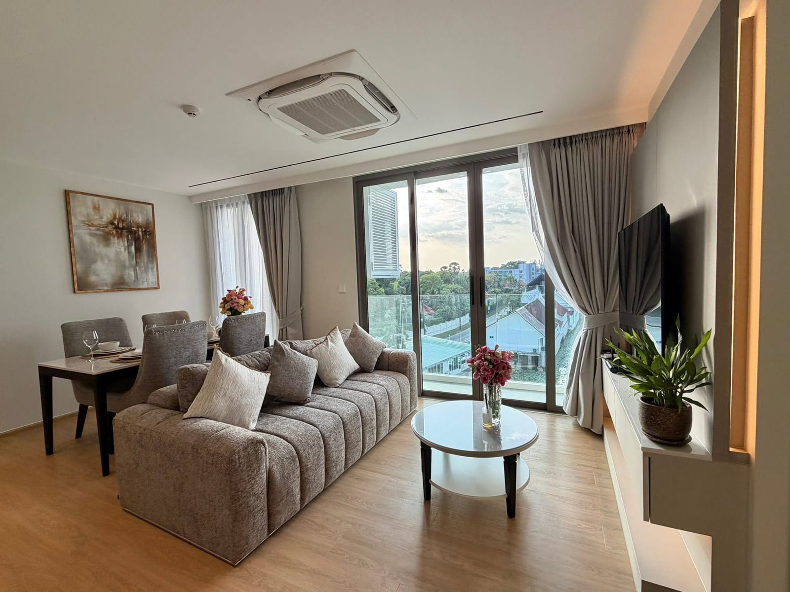 Lakefront 2-Bedroom Residence — The Aqua, Boat Avenue 6