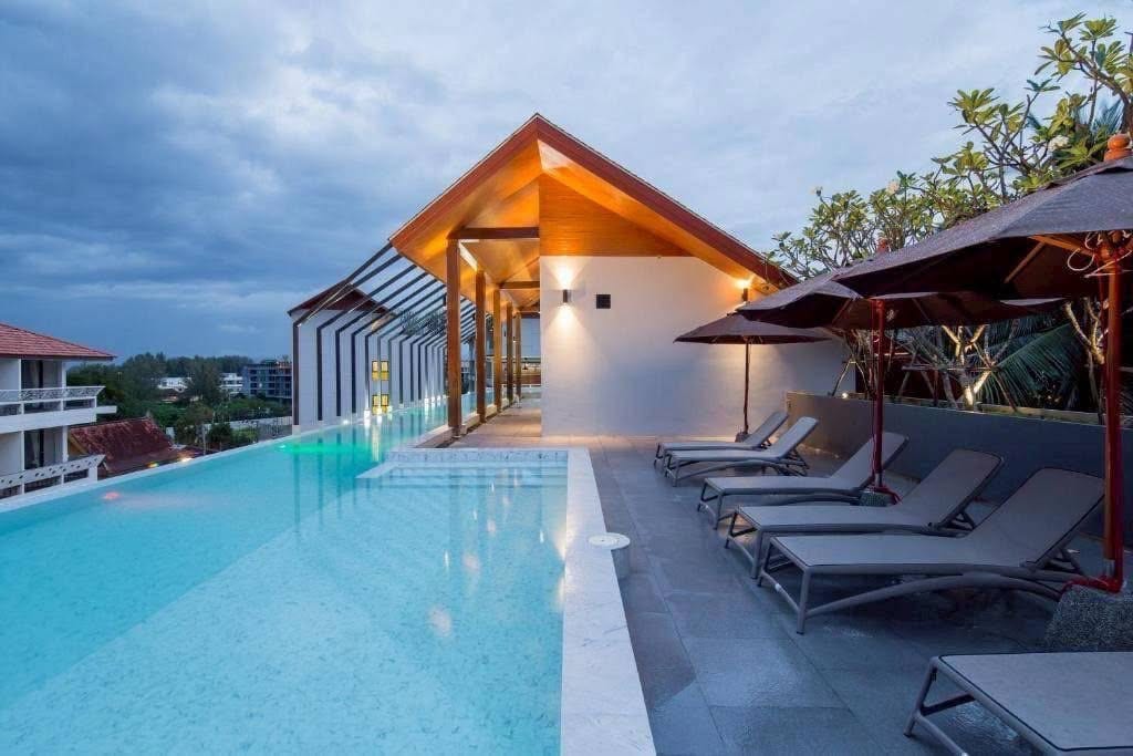 One-Bedroom Apartment by the Pool — Surin