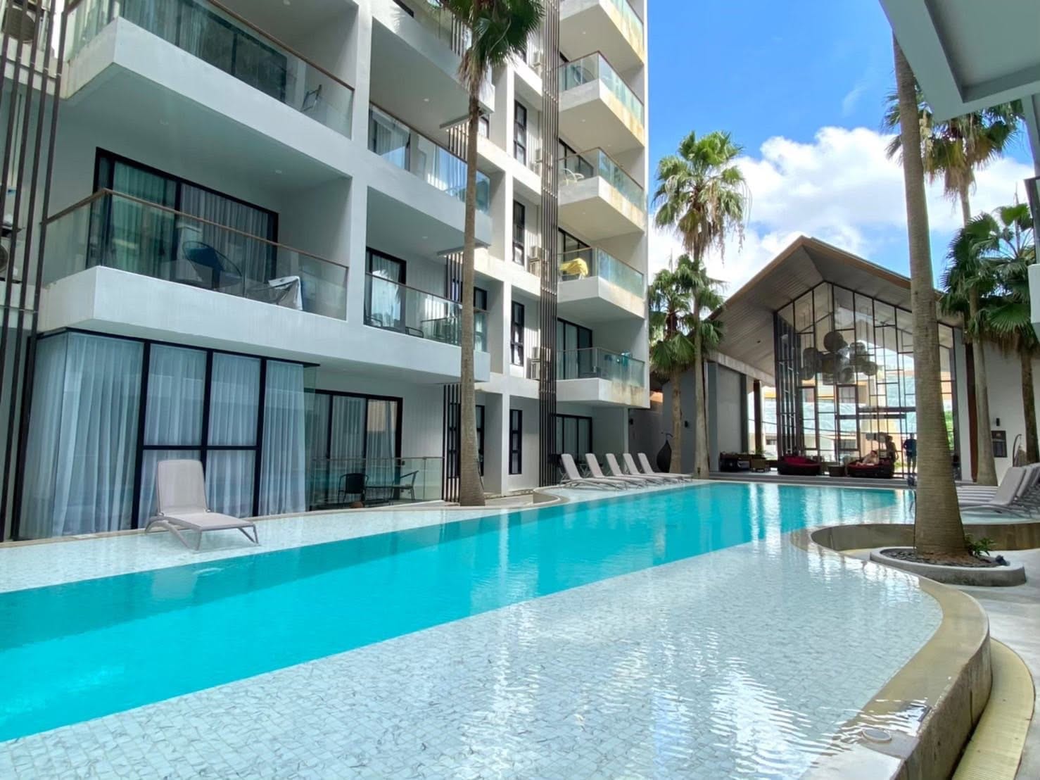 One-Bedroom Apartment by the Pool — Surin 2