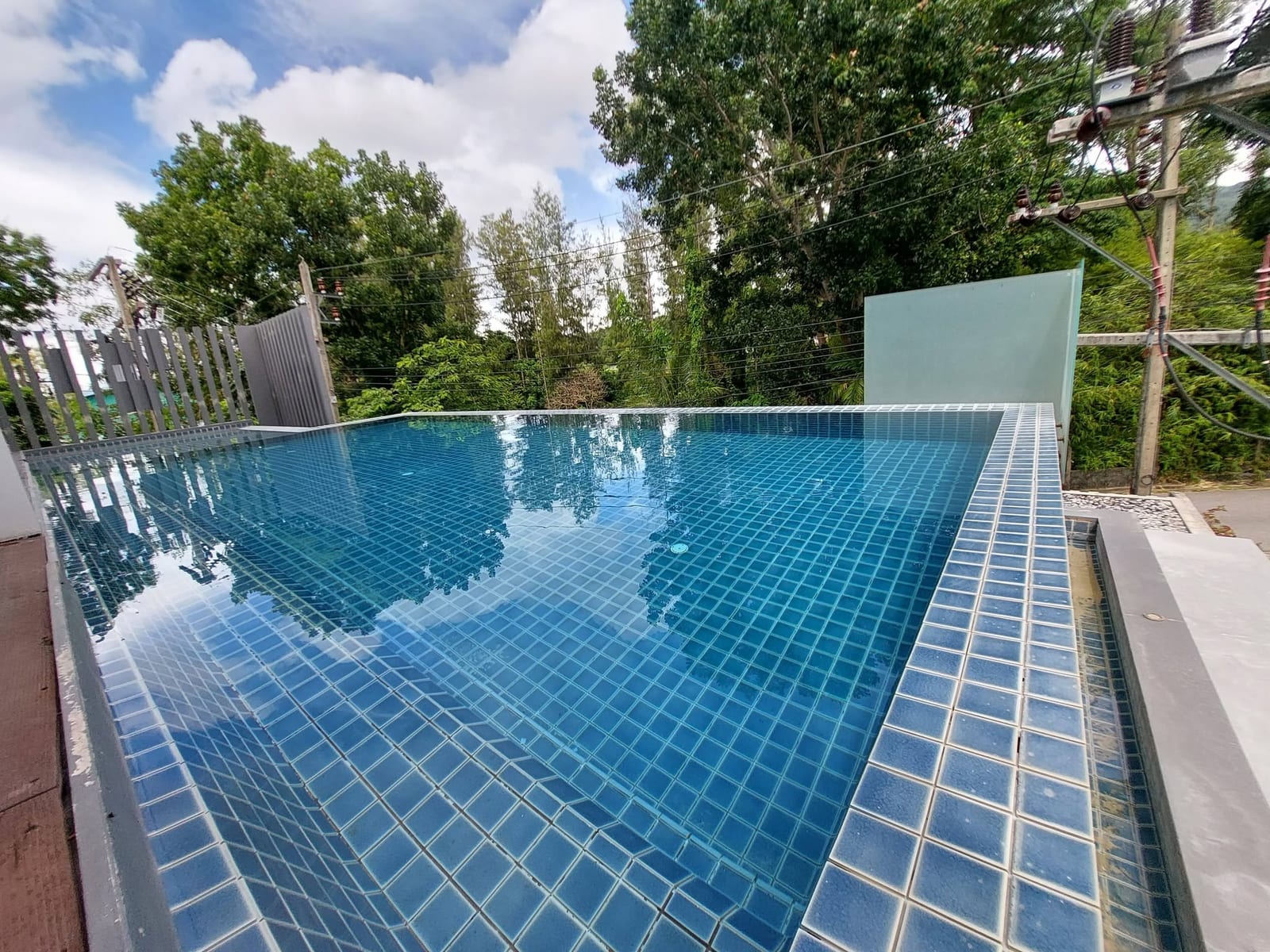 6th-Floor Apartment with Forest View — Hill Myna, Cherng Talay