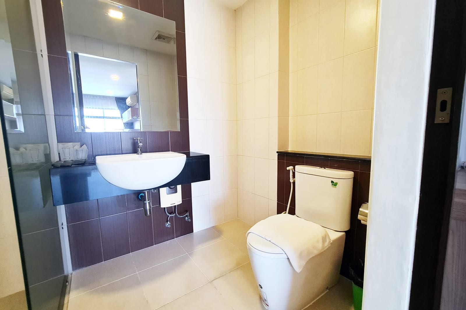 Renovated Corner Apartment — The Nice Condo, Bang Tao 2