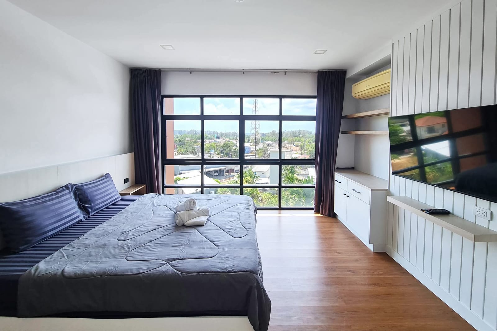Renovated Corner Apartment — The Nice Condo, Bang Tao 4