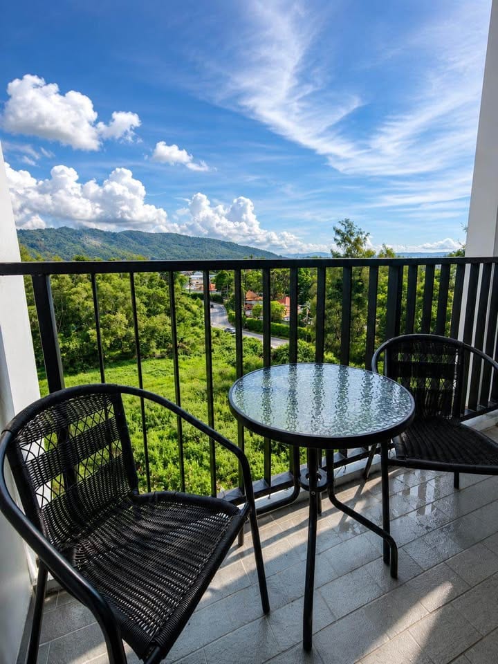 Top-Floor Apartment with Mountain View — Zcape X2, Cherng Talay