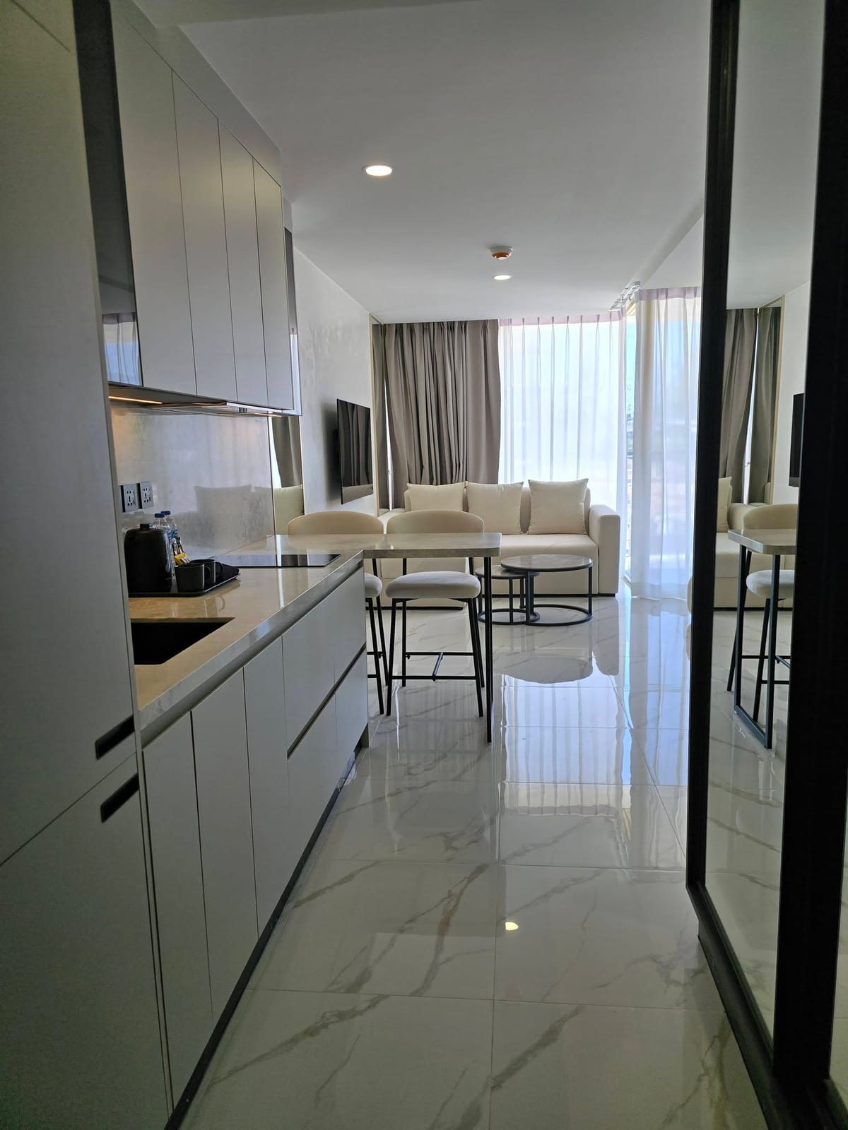 Studio Condominium for Rent in Bang Tao, Phuket — interior view