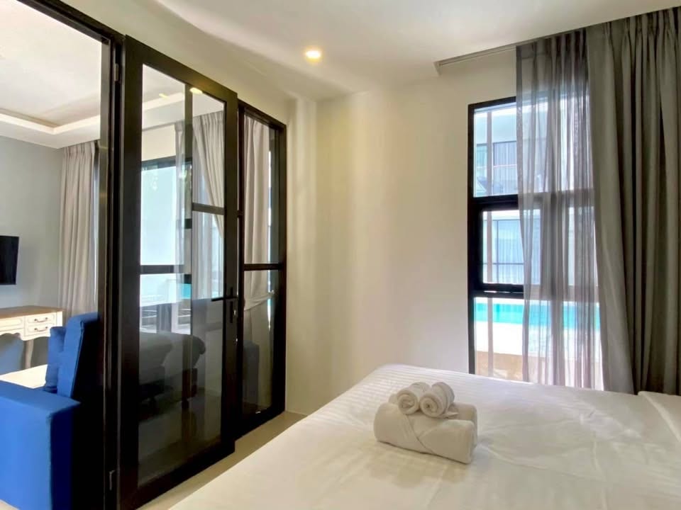 Ground-Floor Apartment by the Pool — Palmyrah, Surin Beach 8