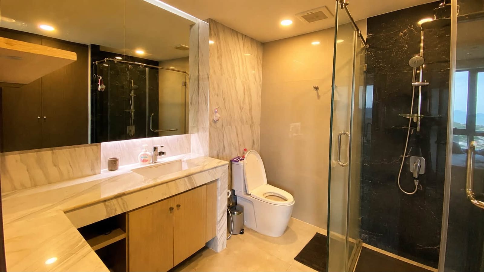 Sea-View 1-Bedroom Apartment — Mida Grande, Surin 2