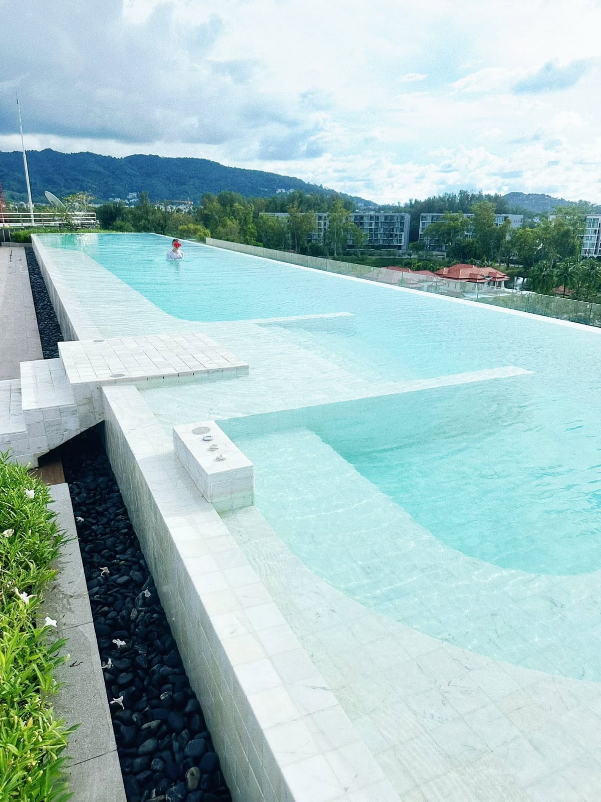 2-Bedroom Apartment with Lagoon View — Skypark Laguna