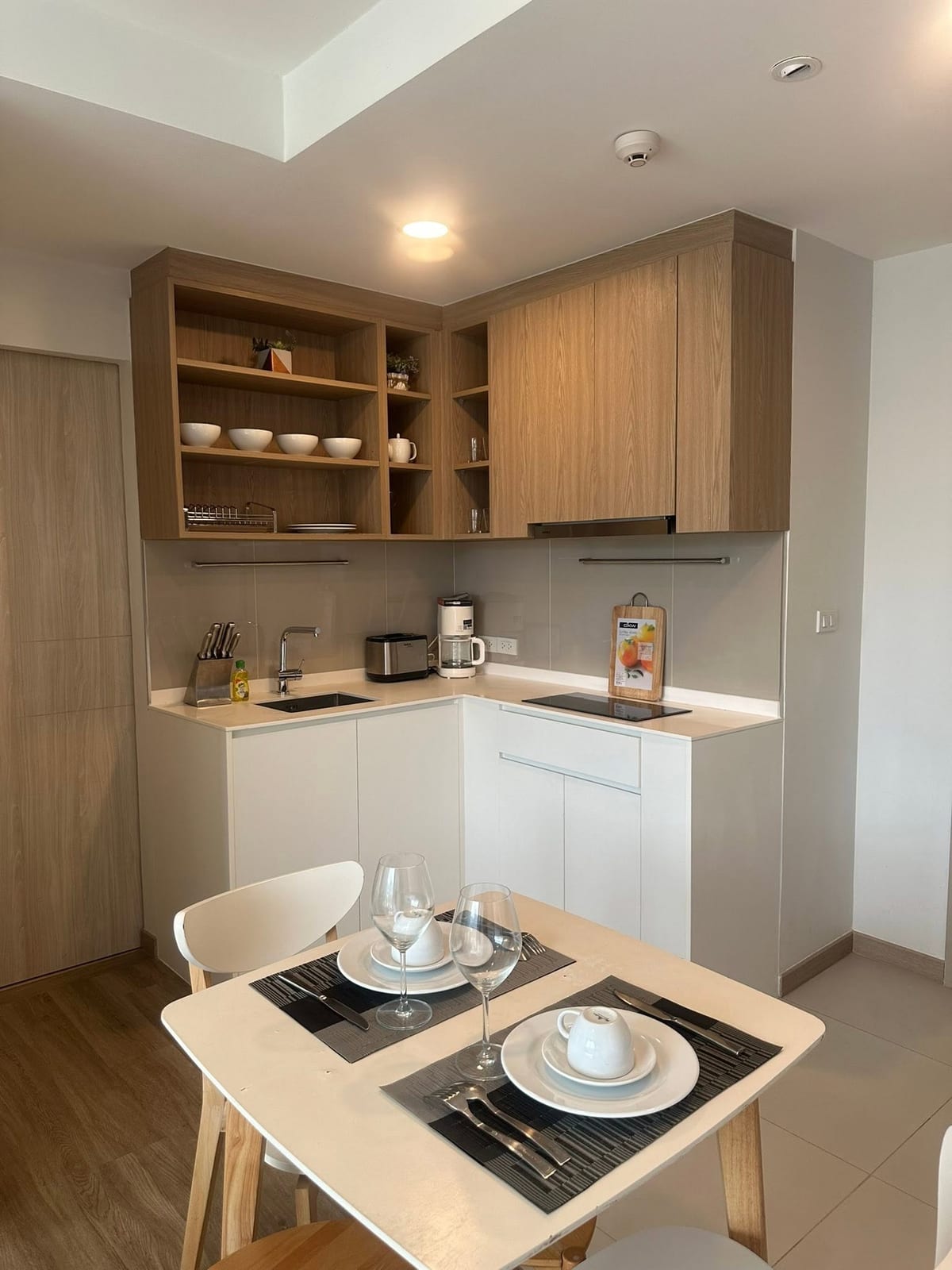 2-Bedroom Apartment with Lagoon View — Skypark Laguna 6
