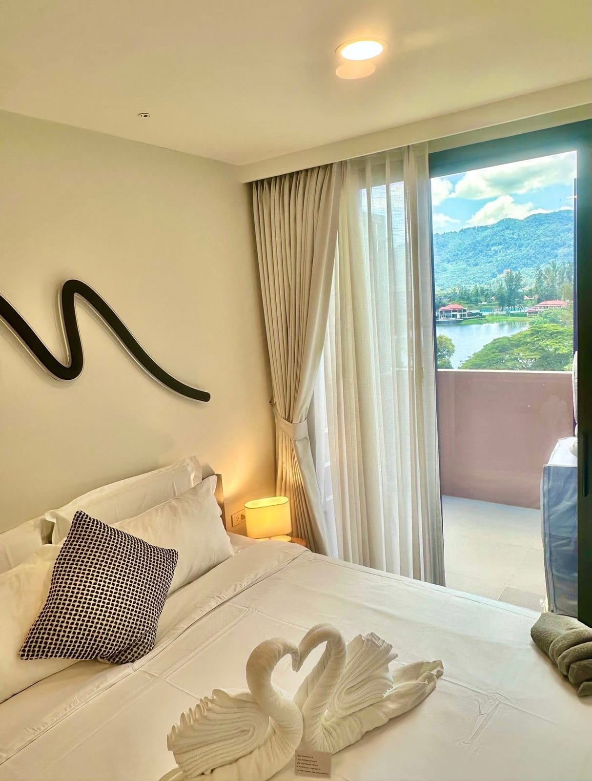 2-Bedroom Apartment with Lagoon View — Skypark Laguna 8