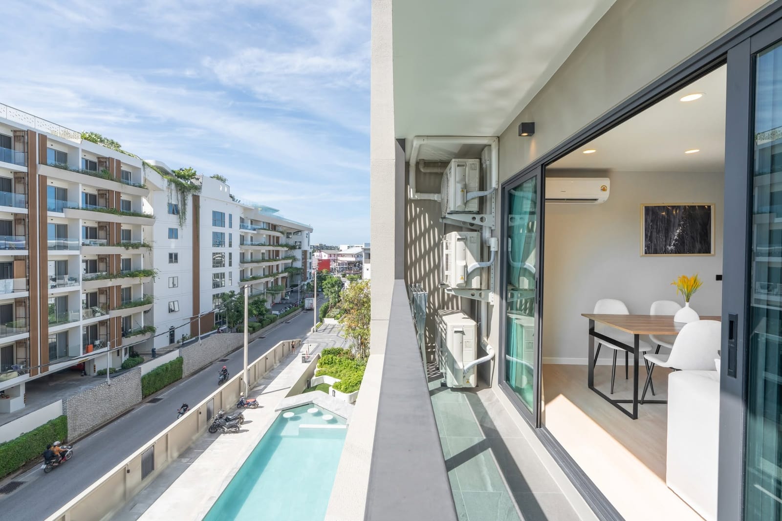 2-Bedroom Apartment with Pool View — Cherng Talay 2
