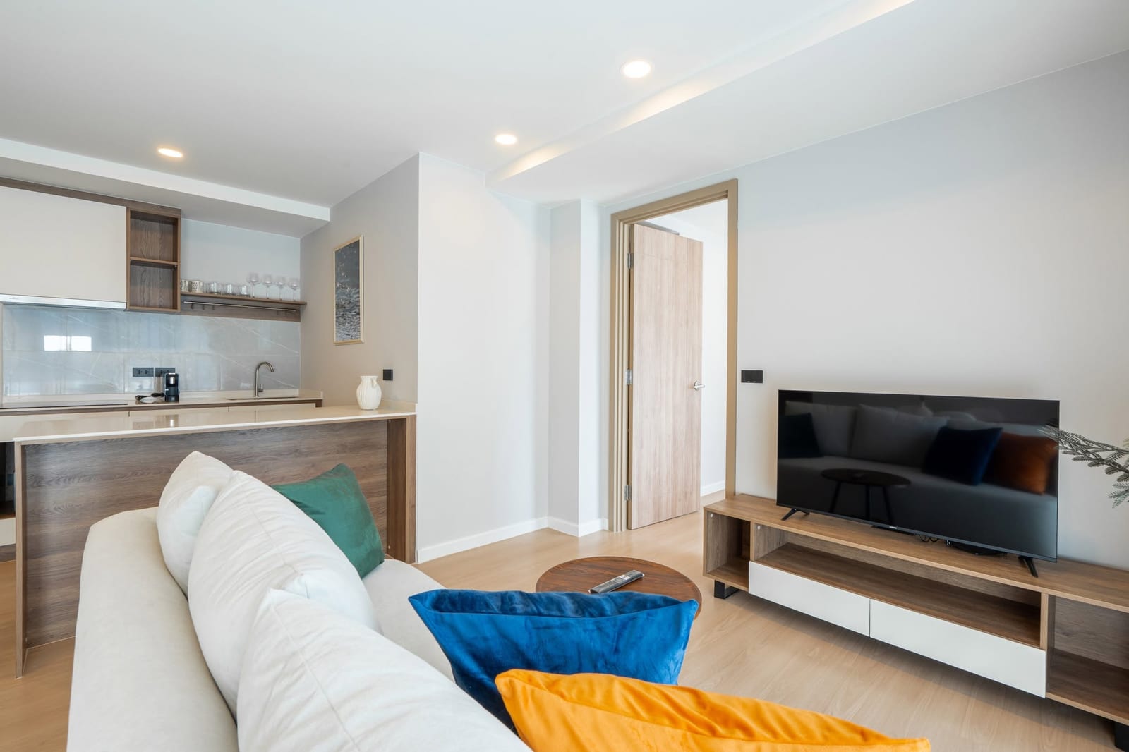 2-Bedroom Apartment with Pool View — Cherng Talay 7
