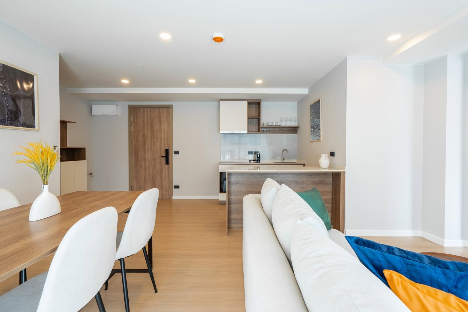 2-Bedroom Apartment with Pool View — Cherng Talay 9