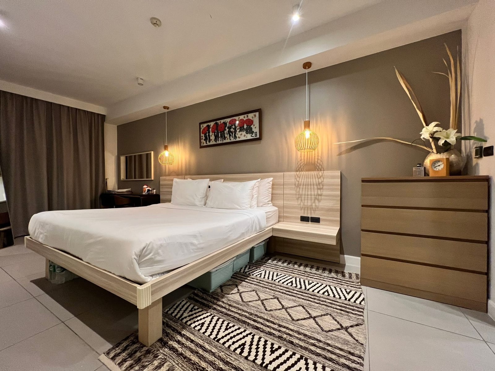Sea and Lagoon View Apartment — Oceanstone, Laguna 8
