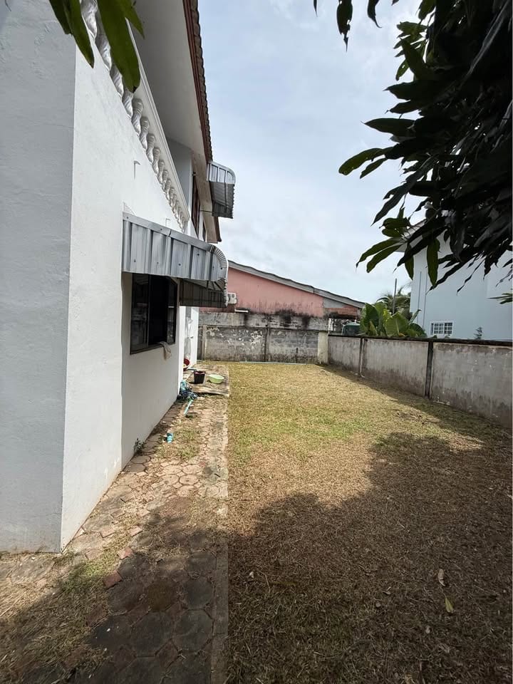 Three-Bedroom House with Large Yard — Soi Cherngtalay 12 14