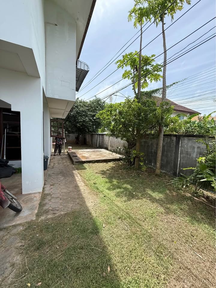 Three-Bedroom House with Large Yard — Soi Cherngtalay 12 5