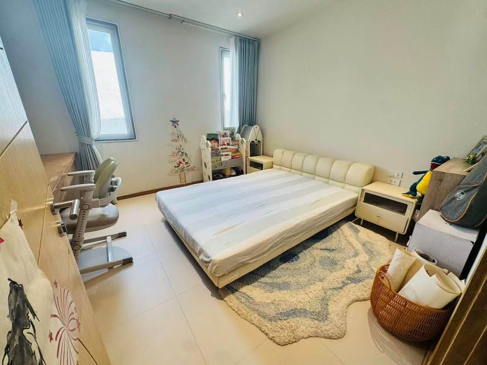 Four-Bedroom Pool Villa with Solar Power — Trichada Breeze, Bang Tao 11