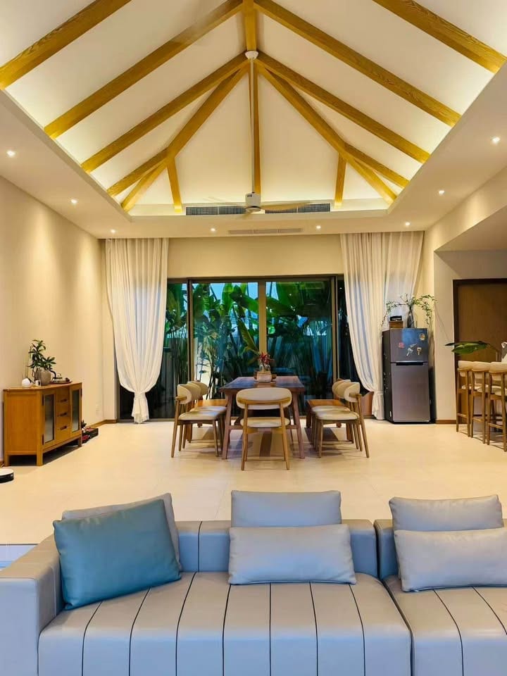 Four-Bedroom Pool Villa with Solar Power — Trichada Breeze, Bang Tao 15