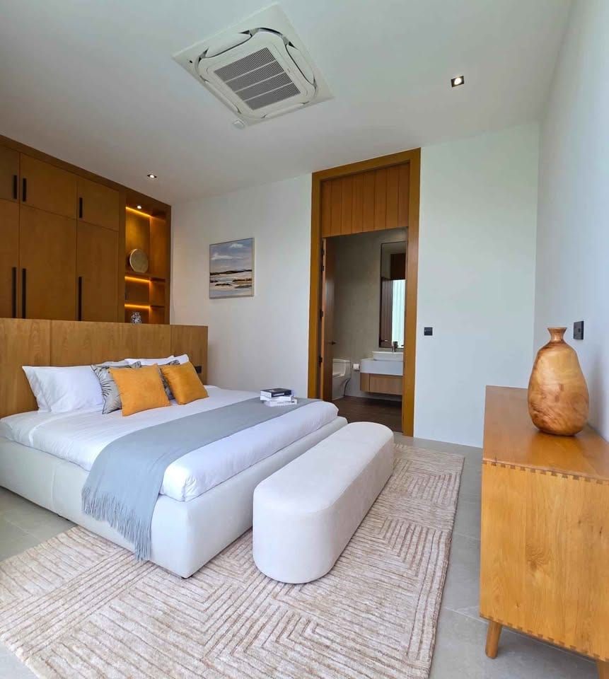 4-Bedroom Villa for Sale in Bang Tao, Phuket — interior view