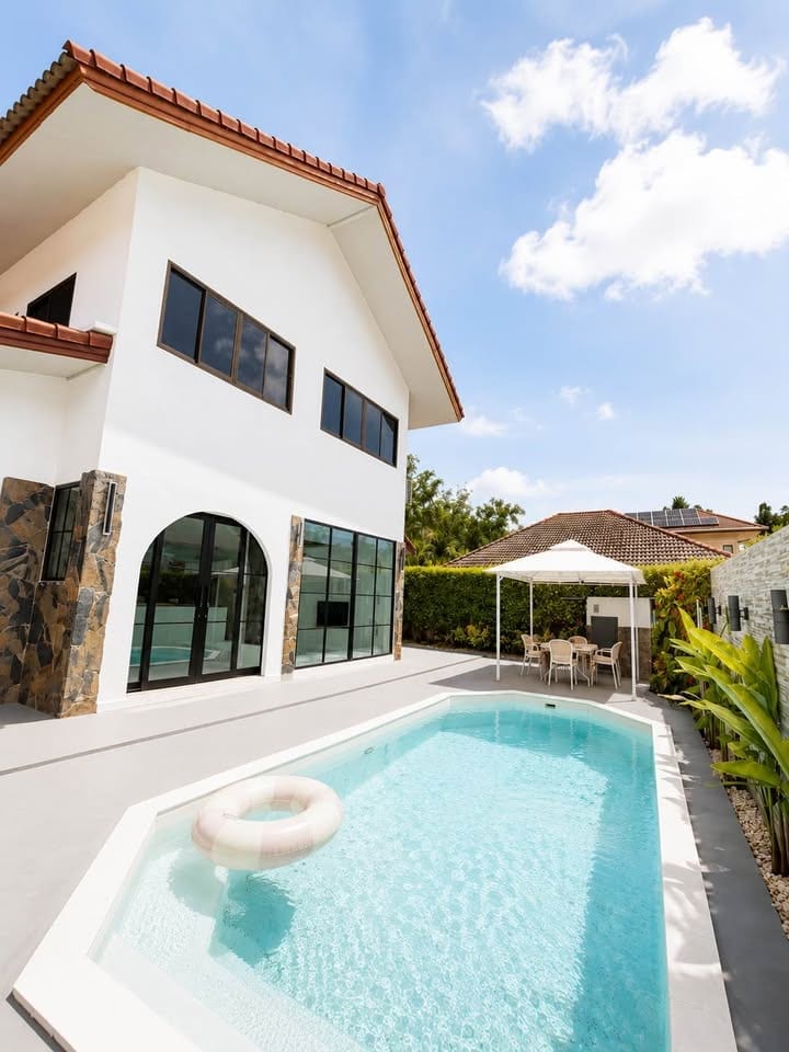 Bali-Style Pool Villa — Pasak Soi 4, Cherng Talay