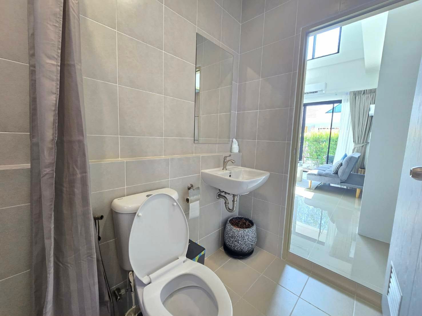 Modern Nordic-Style 3-Bedroom House for Rent in Bang Jo 19