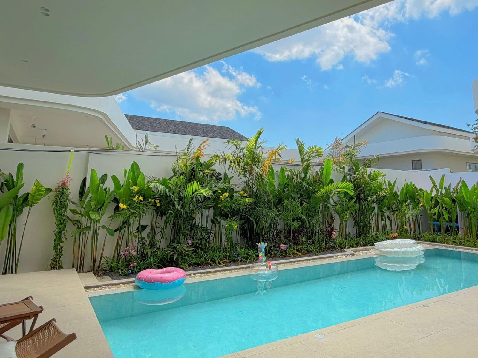 Brand-New 4-Bedroom Luxury Pool Villa for Rent — Bang Jo