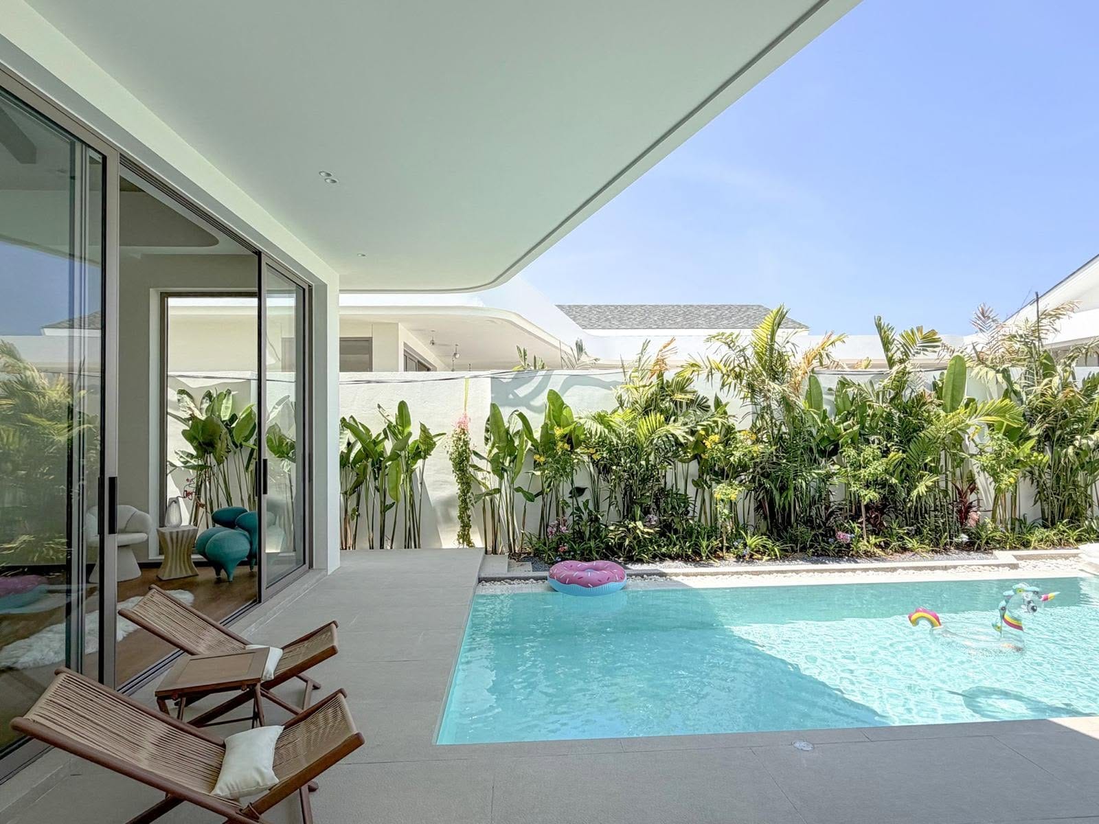 Brand-New 4-Bedroom Luxury Pool Villa for Rent — Bang Jo 8