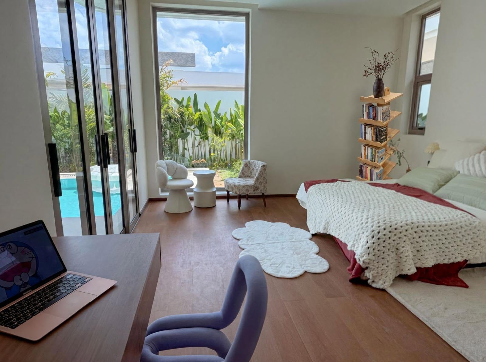 Brand-New 4-Bedroom Luxury Pool Villa for Rent — Bang Jo 10