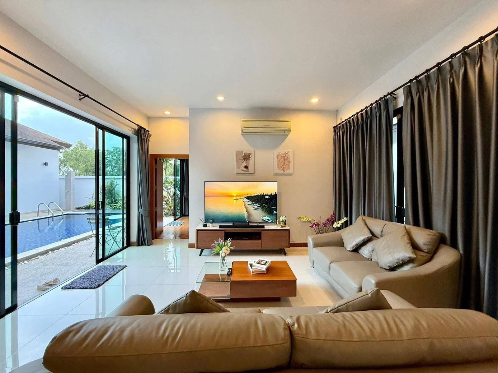 Cozy Private Pool Villa near Laguna 12