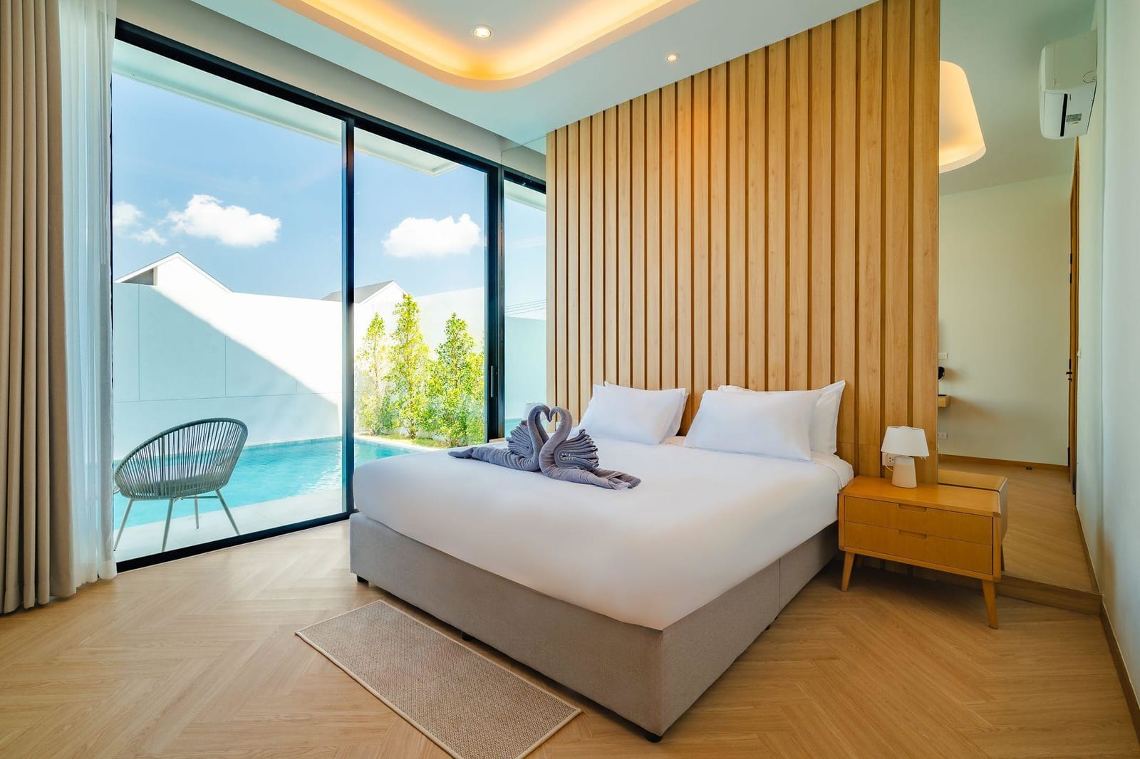 Income-Generating Pool Villa in Bang Tao 14