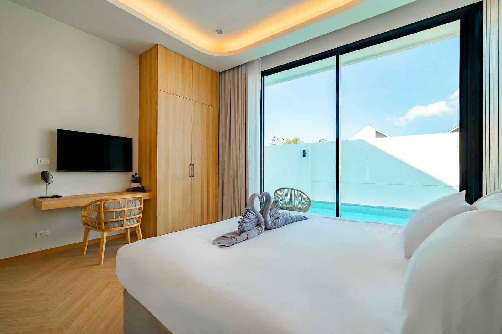 Income-Generating Pool Villa in Bang Tao 15