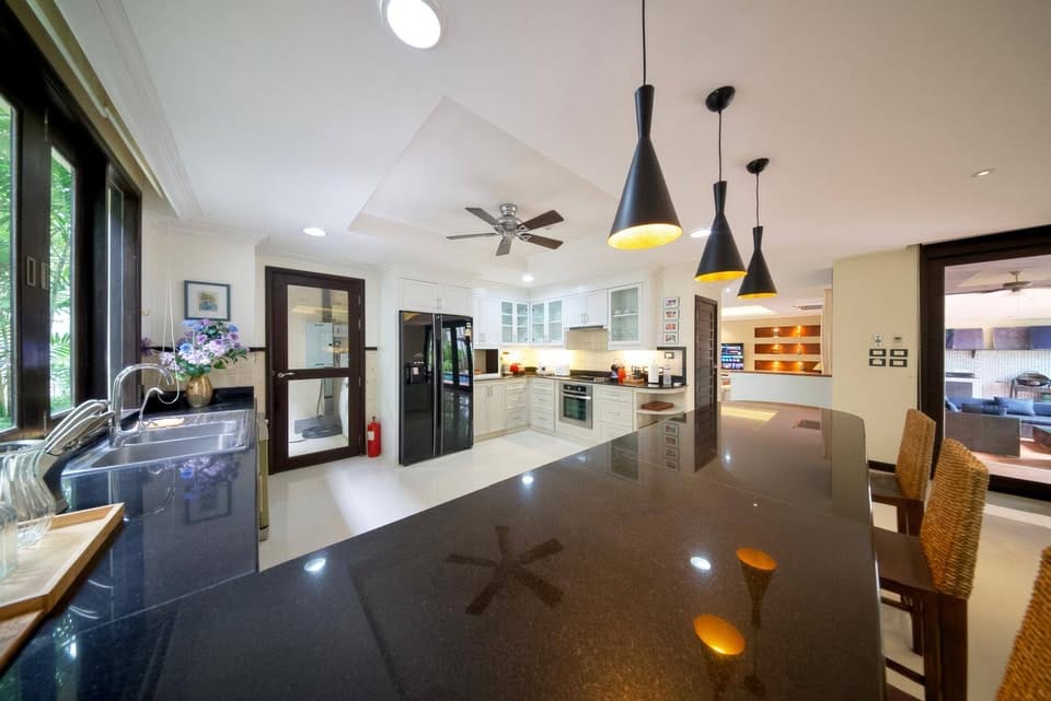 Luxury 5-Bedroom Pool Villa for Rent - Bang Tao 3