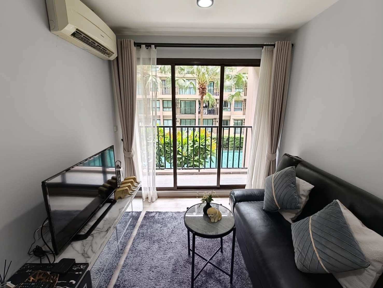 1-Bedroom Condominium for Rent in Phuket Town — interior view