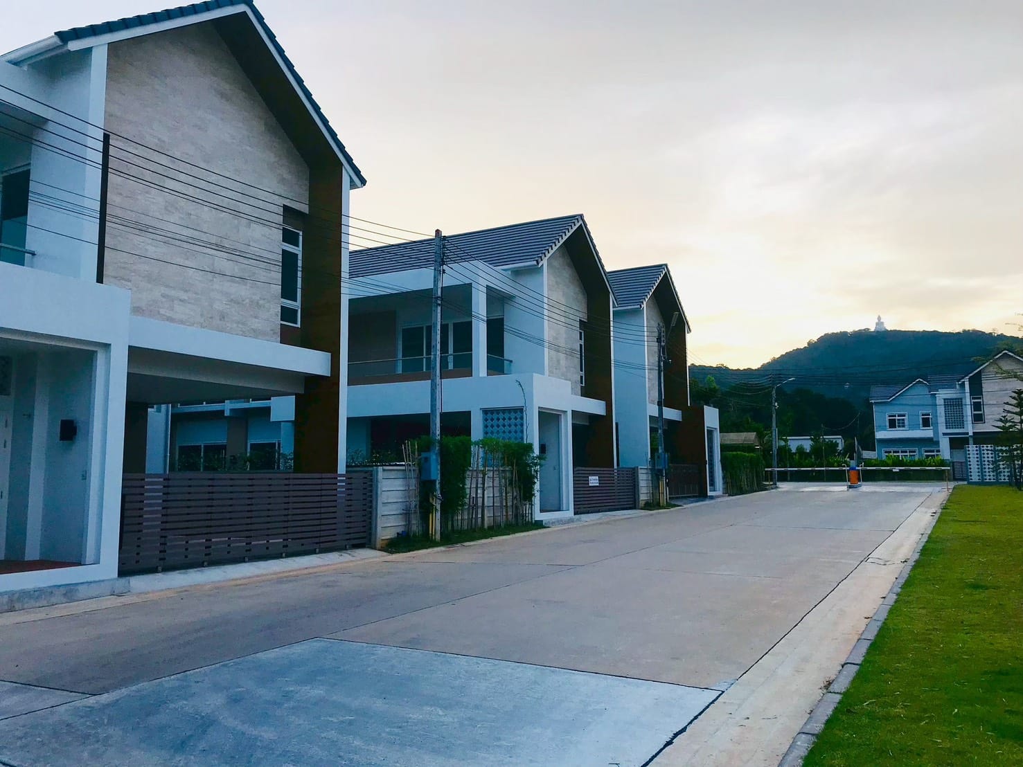 Modern 3-Bedroom Detached House - Hideaway Valley Chalong 20