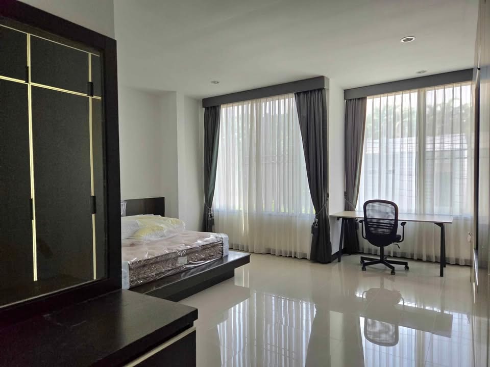 Furnished House 300 m from BCIS — Chalong 10