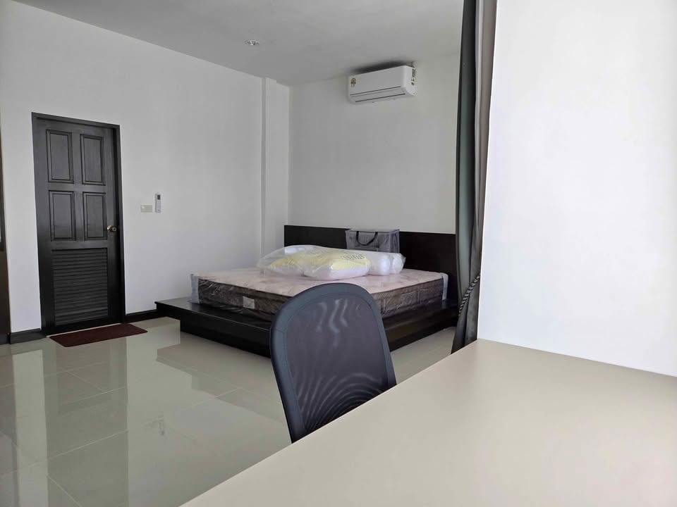 Furnished House 300 m from BCIS — Chalong 11