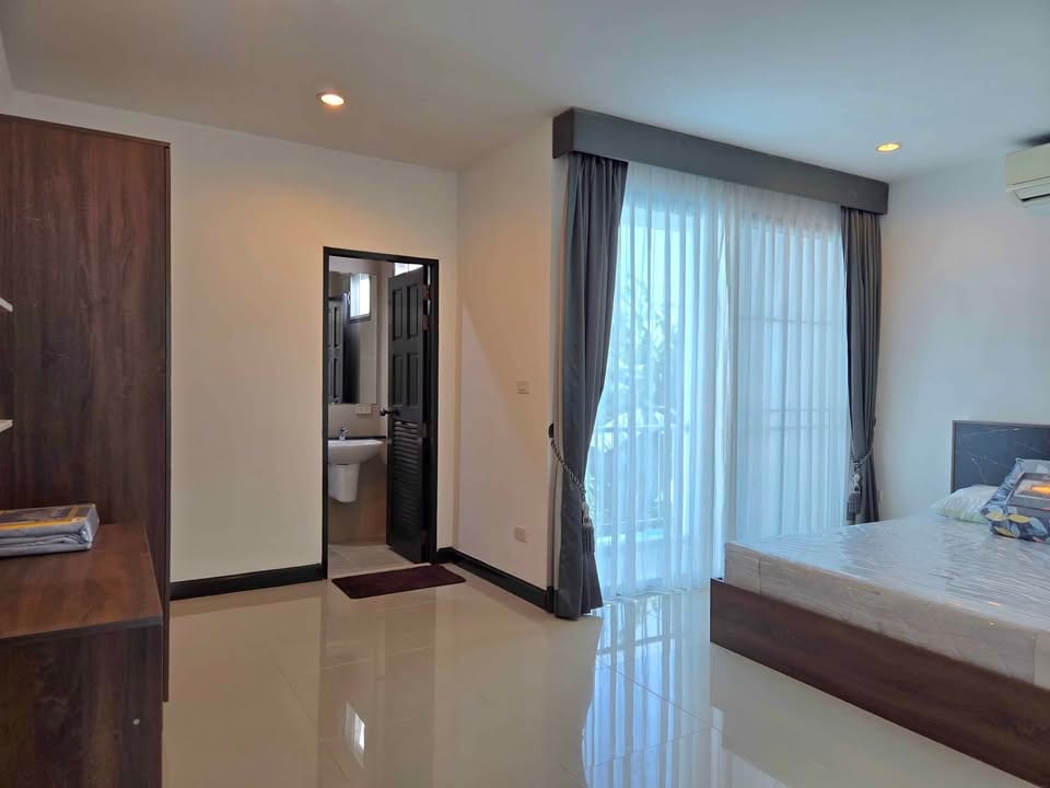 Furnished House 300 m from BCIS — Chalong 3