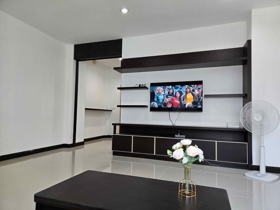 Furnished House 300 m from BCIS — Chalong 7