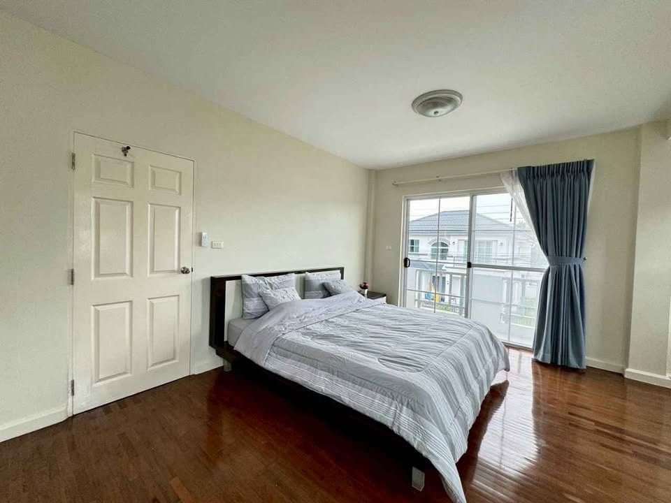 Four-Bedroom Family House in a Gated Estate — Chalong 2