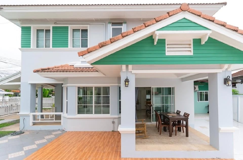 Family House with Maid's Room — Land & Houses, Chalong