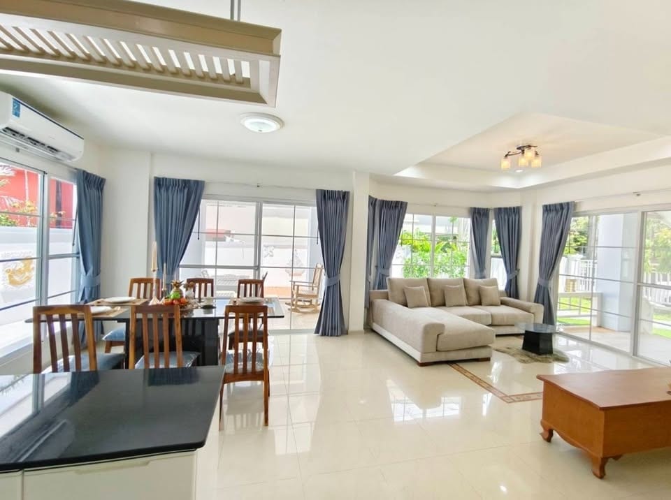 Family House with Maid's Room — Land & Houses, Chalong 12
