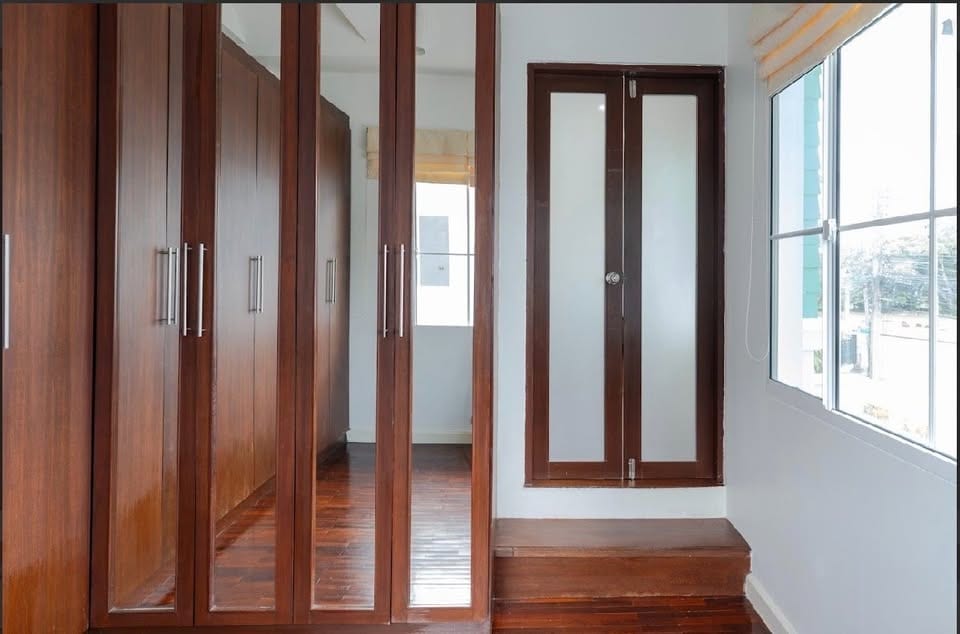 Family House with Maid's Room — Land & Houses, Chalong 3