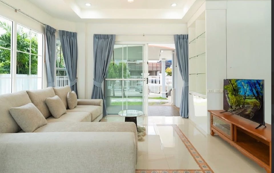 Family House with Maid's Room — Land & Houses, Chalong 7