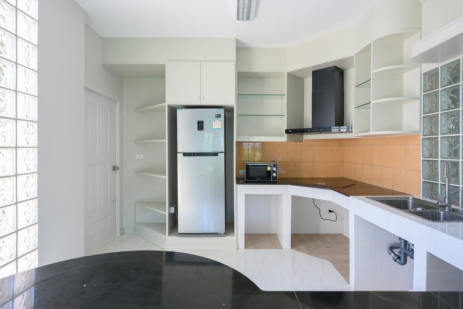 Four-Bedroom House with Roof Terrace — Chalong 7