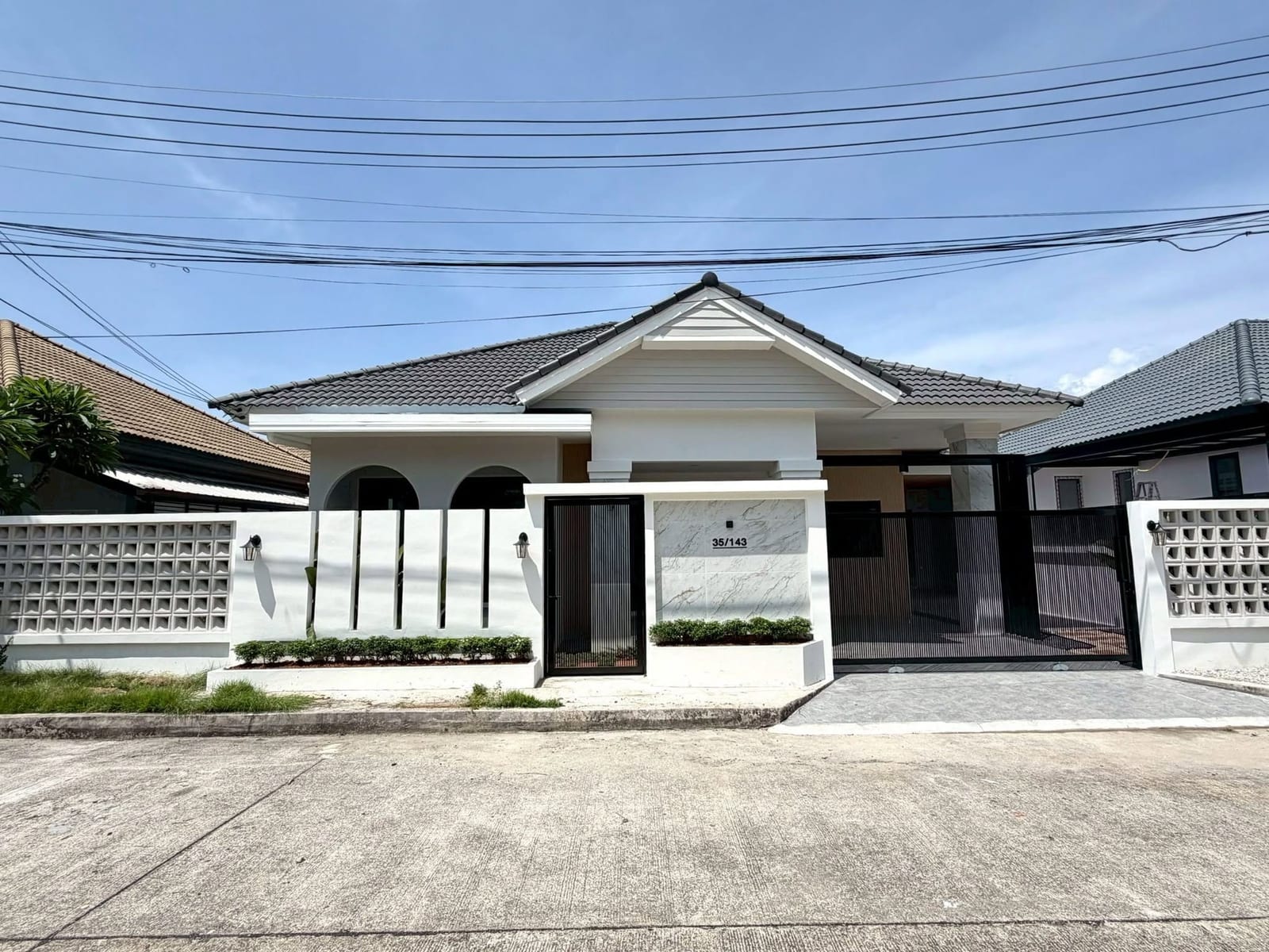 Renovated House at Parichat Village — Chalong